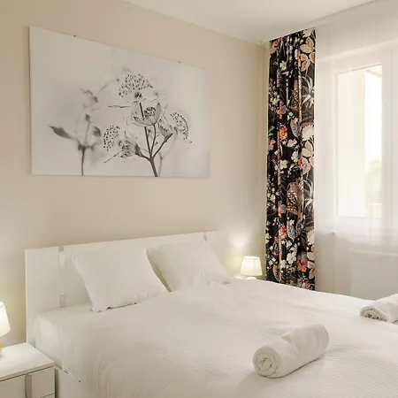 Rentplanet - Miedziana Apartment